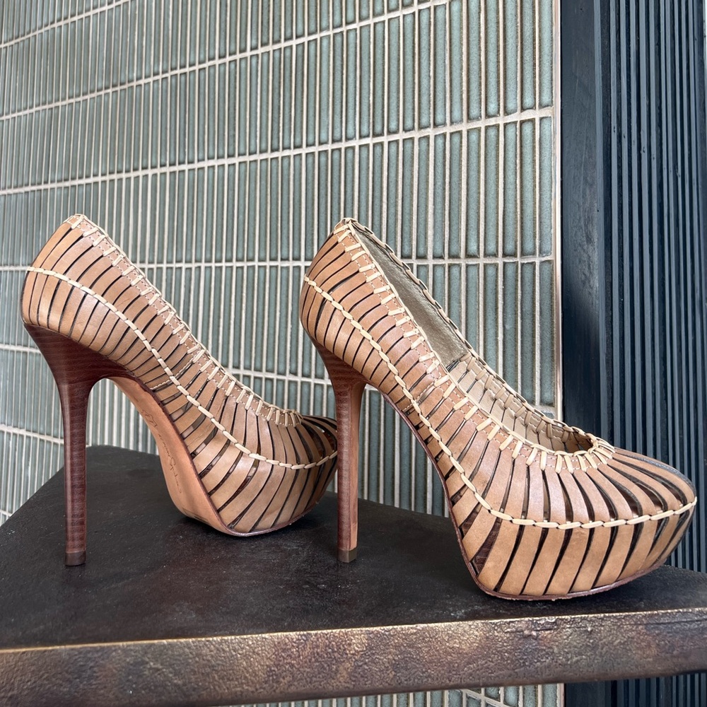 Report Signature caged leather platform pumps